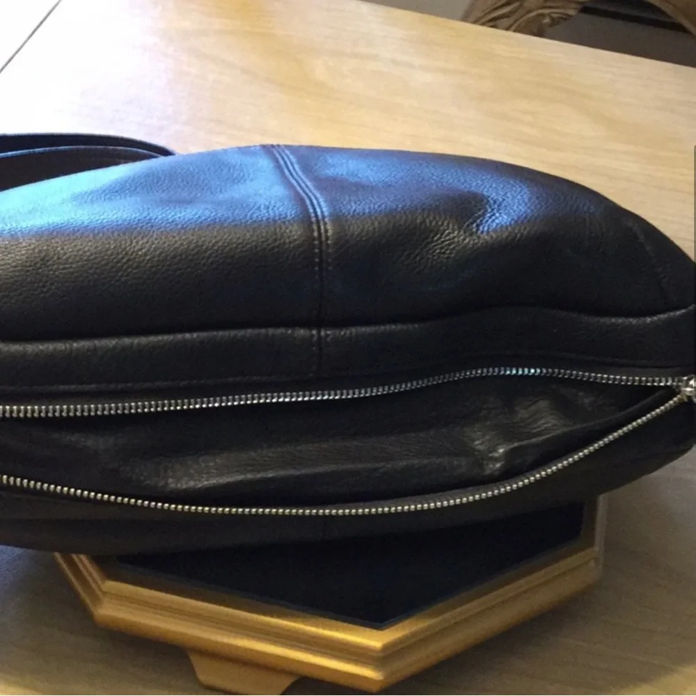 Gorgeous BRIGHTON BAG. Black w/Brown Patent Croc - Picture 6 of 6